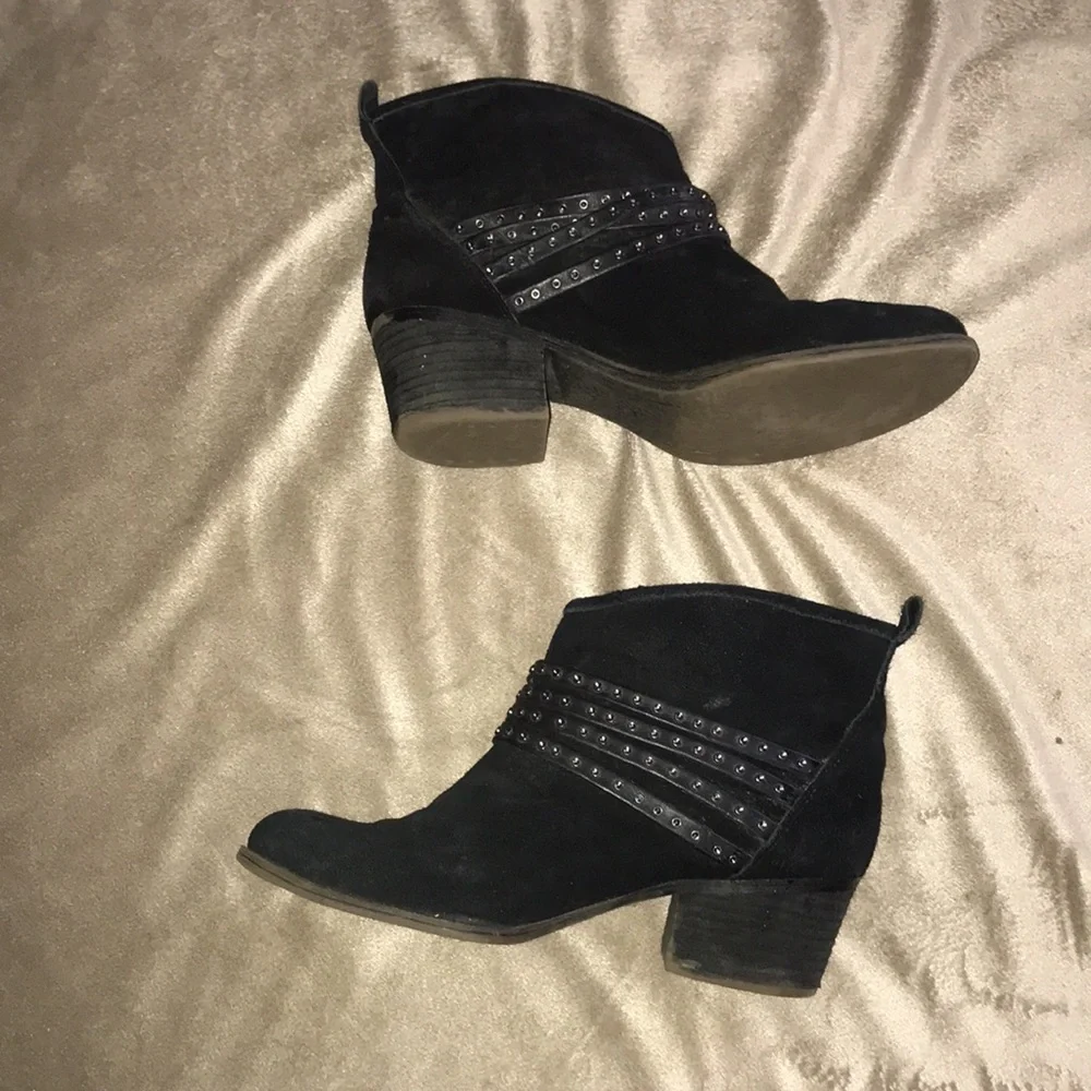Jessica Simpson ankle boots